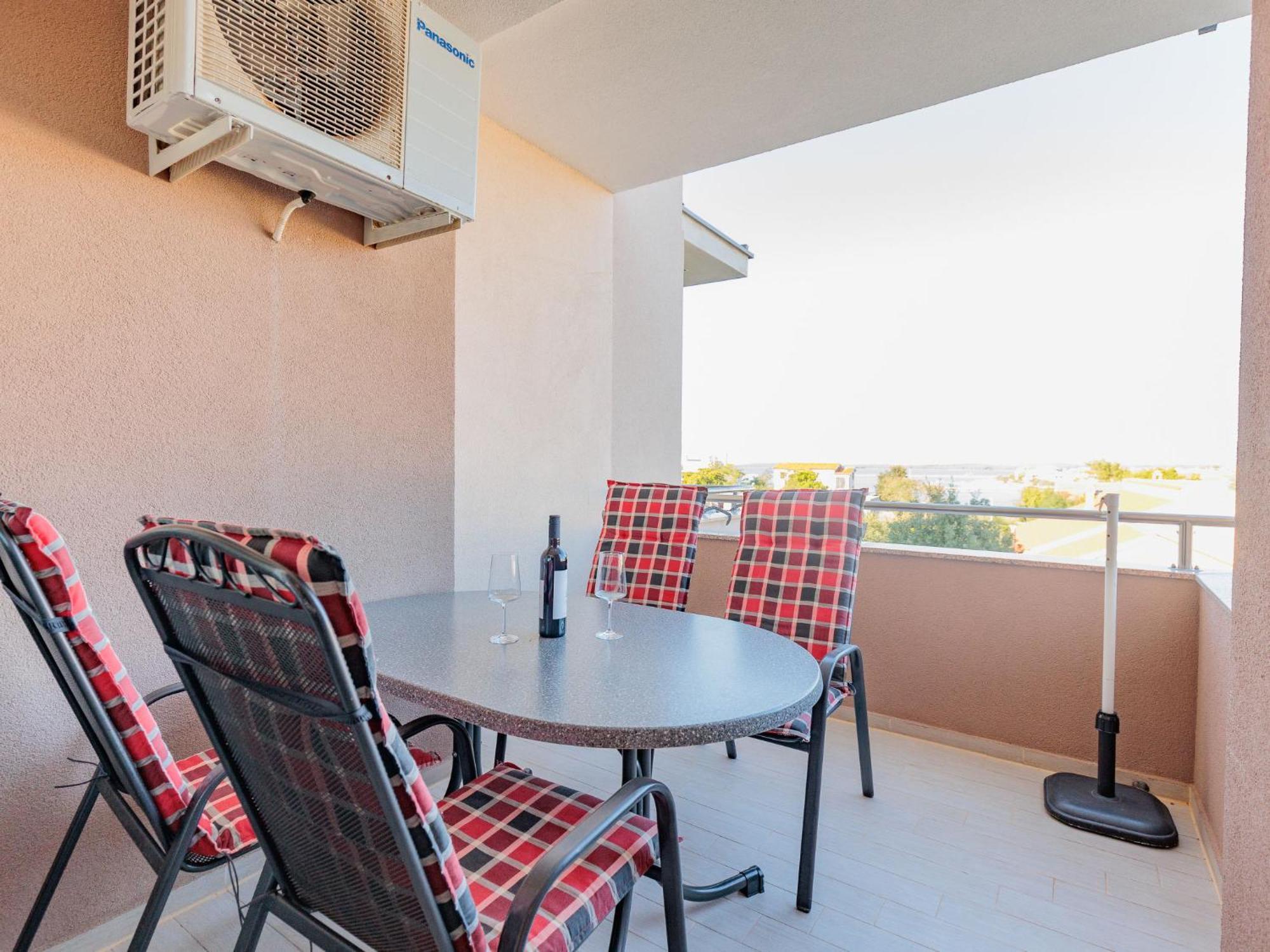 Apartment Mlasina-4 By Interhome Nin Exterior foto